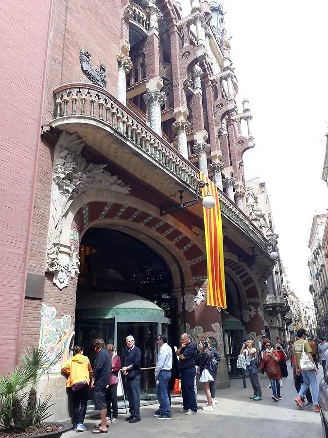 Eixample Patio Views With Amazing Terrace 0*, Barcelona Spain
