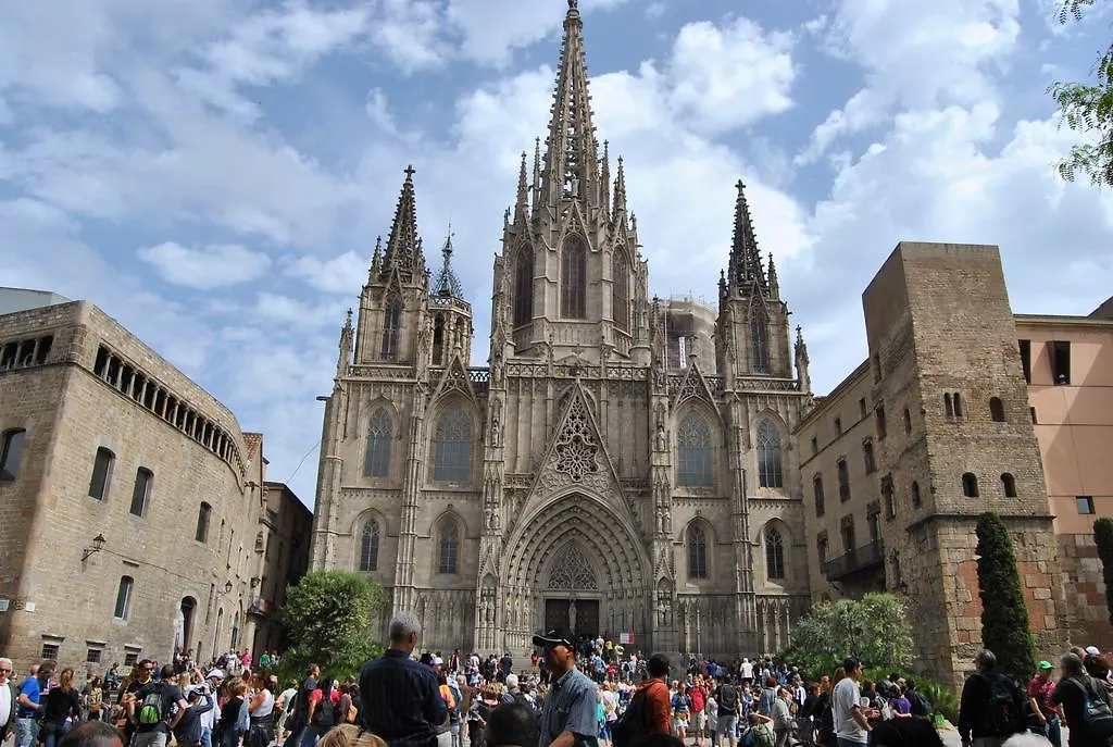 Eixample Patio Views With Amazing Terrace Apartment